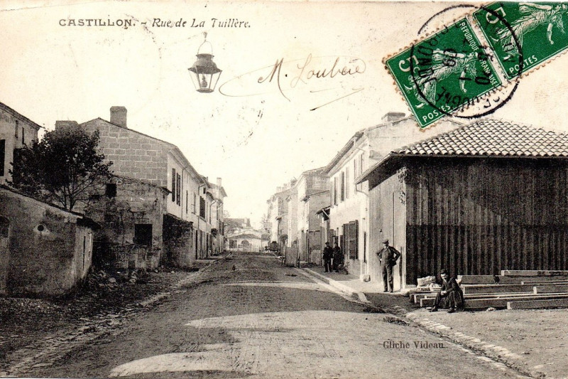 Carte postale ancienne Castillon - rue de la Tuillère