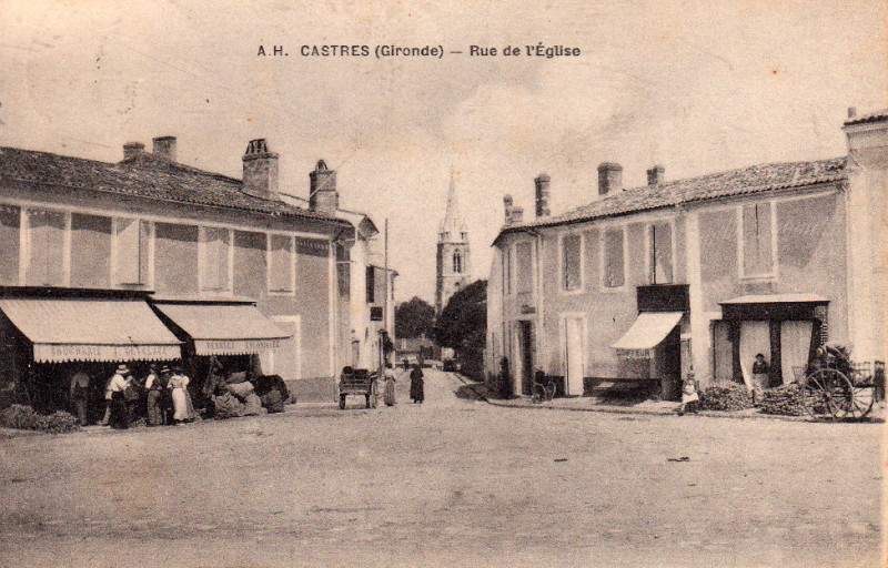 Carte postale ancienne Castres - rue de l'église 1