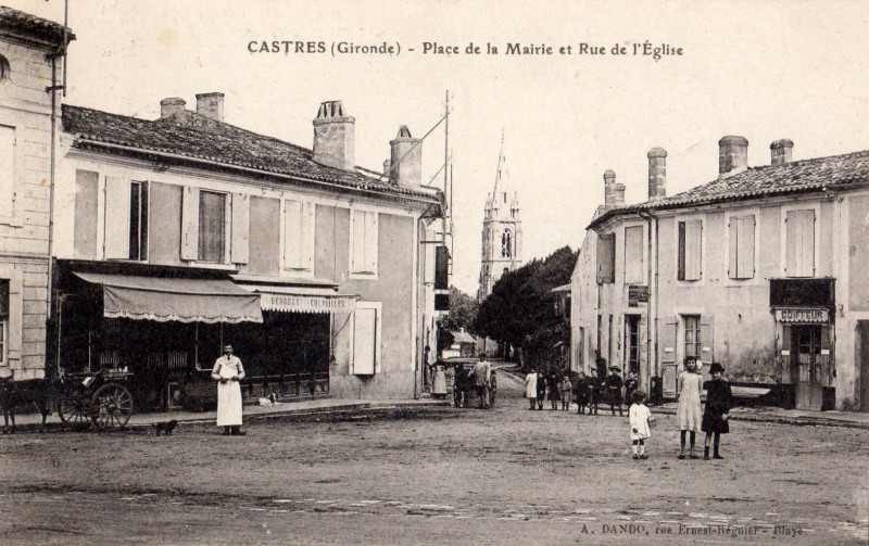 Carte postale ancienne Castres - rue de l'église 1c