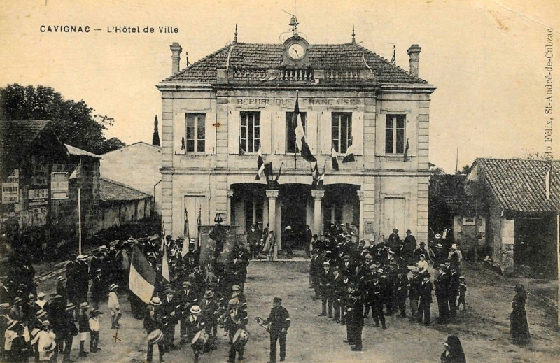 Carte postale ancienne Cavignac - Mairie 2