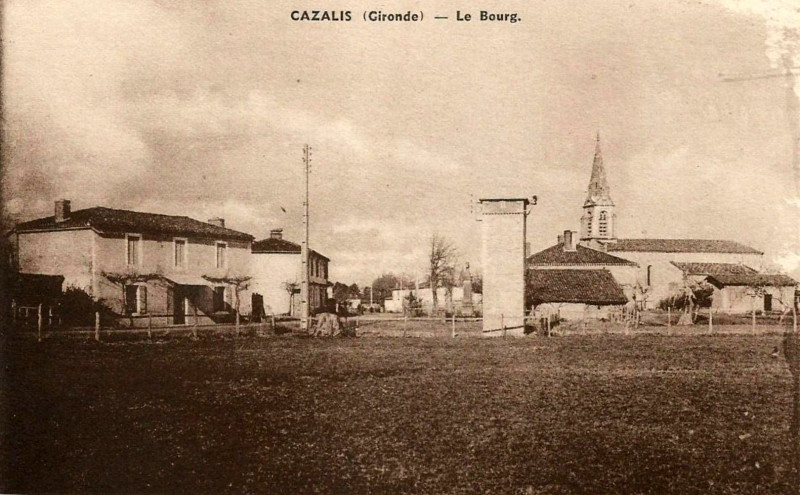 Carte postale ancienne Cazalis - bourg 2
