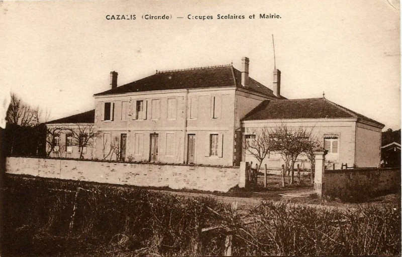 Carte postale ancienne Cazalis - Mairie