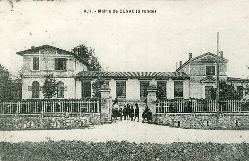 Carte postale ancienne Cénac - Mairie