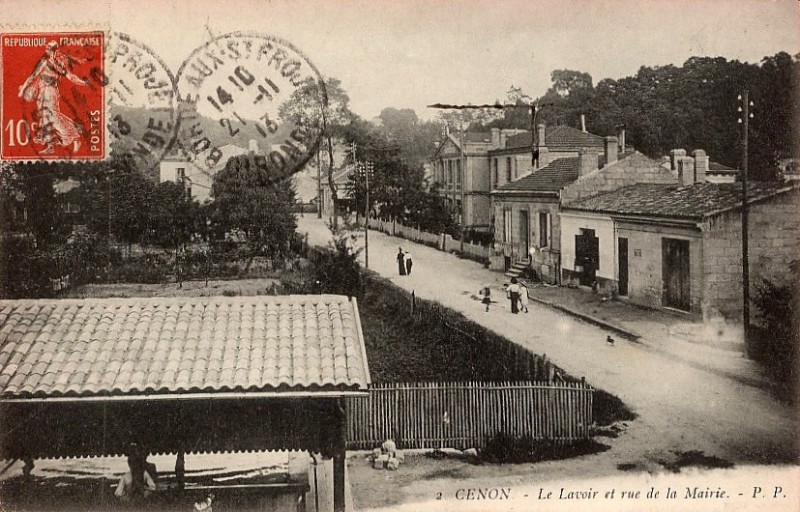 Carte postale ancienne Cenon - rue de la Mairie