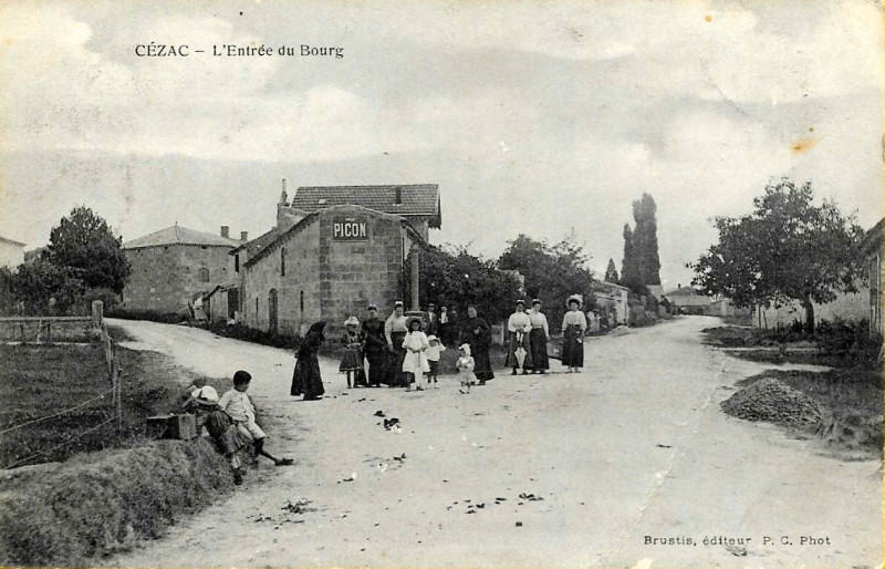 Carte postale ancienne Cézac - bourg 1