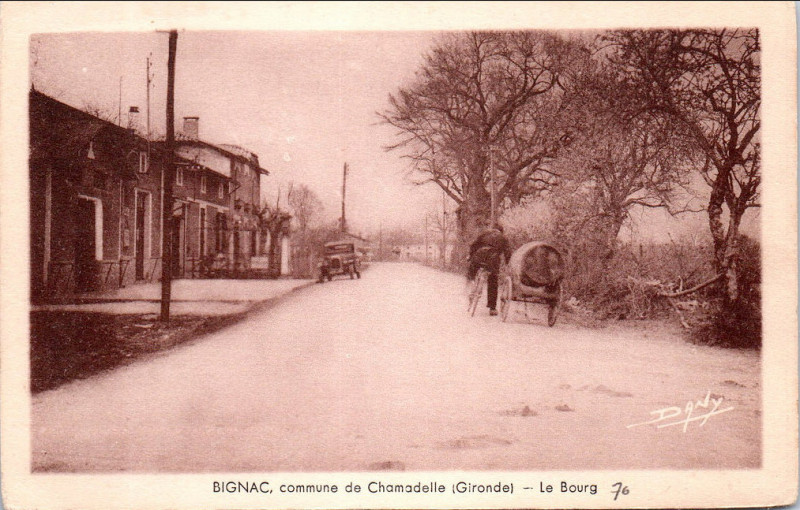 Carte postale ancienne Chamadelle - Bignac bourg