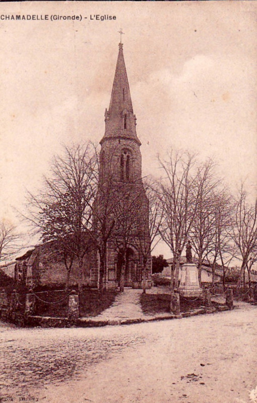 Carte postale ancienne Chamadelle - église 1