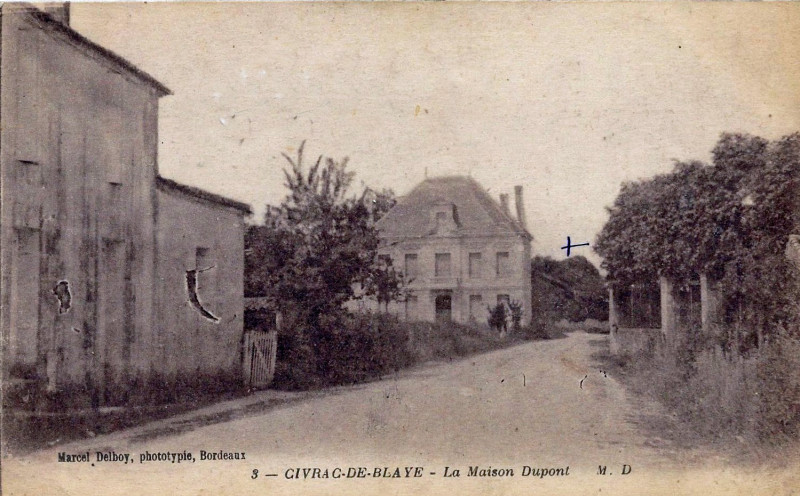 Carte postale ancienne Civrac-de-Blaye - maison Dupont