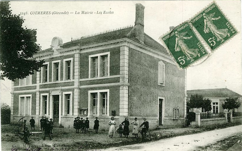 Carte postale ancienne Coimères - Mairie écoles