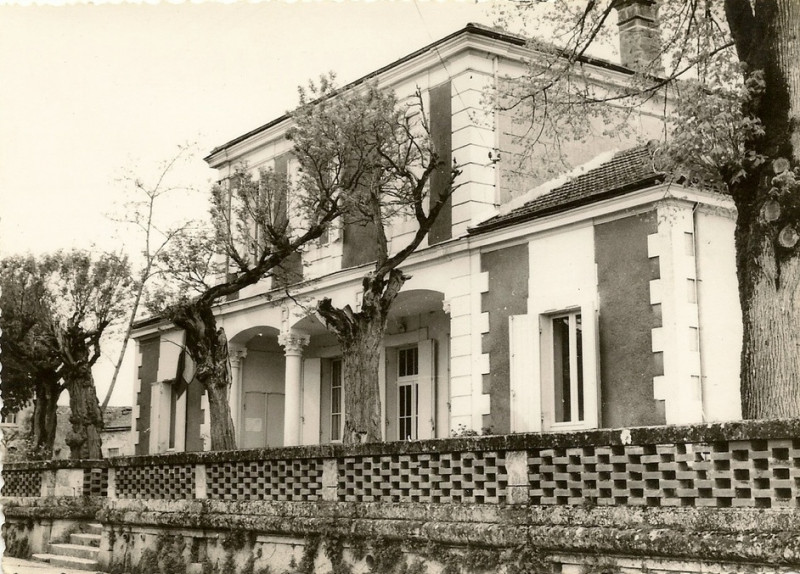 Carte postale ancienne Coirac - Mairie 1