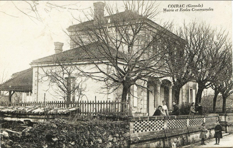 Carte postale ancienne Coirac - Mairie 3