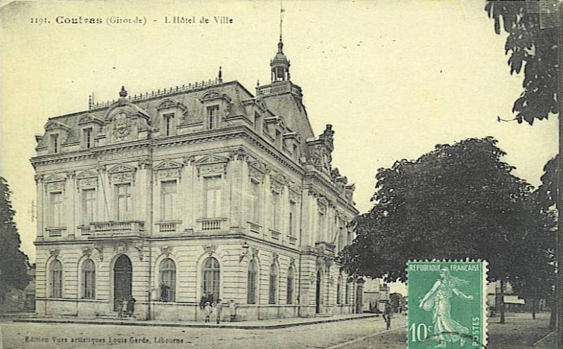 Carte postale ancienne Coutras - Hôtel-de-ville 2