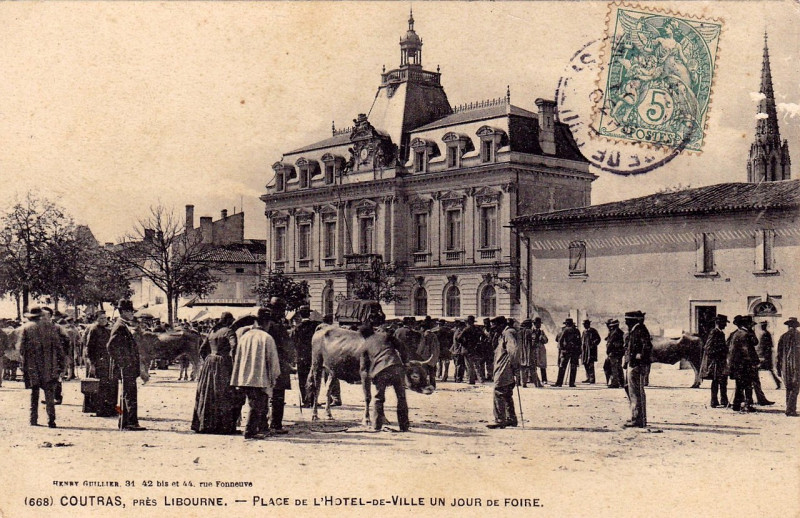 Carte postale ancienne Coutras - Jour de foire 2