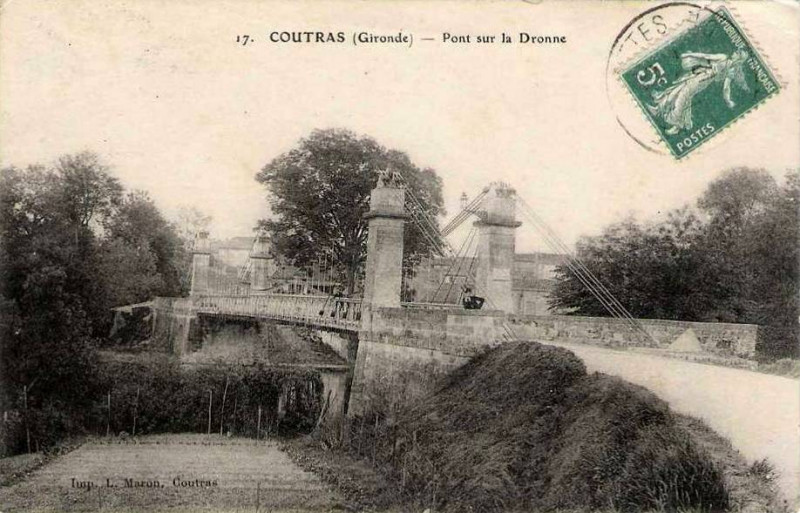 Carte postale ancienne Coutras - pont sur la Dronne 2
