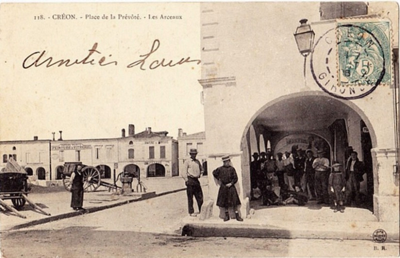 Carte postale ancienne Creon place-de-la-prevote 4