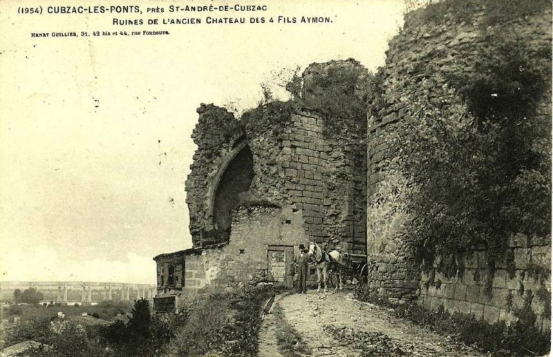 Carte postale ancienne Cubzac-les-ponts - château des 4 fils Aymon 1