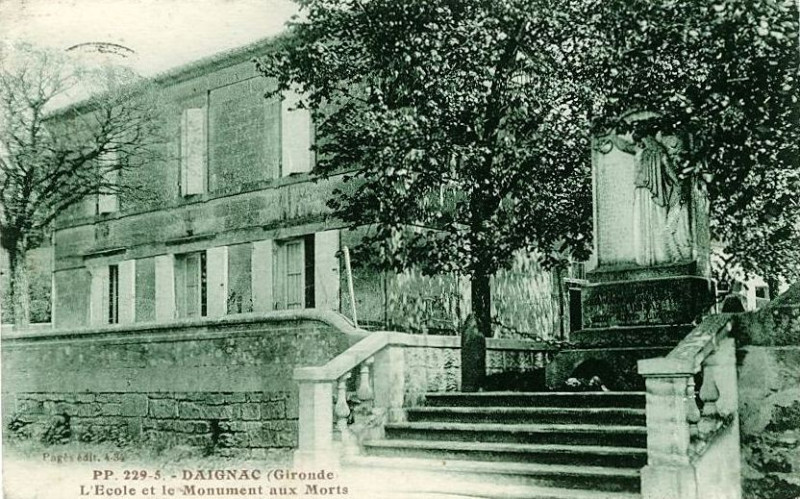 Carte postale ancienne Daignac - bourg 3