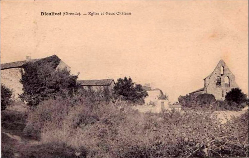 Carte postale ancienne Dieulivol - église 01
