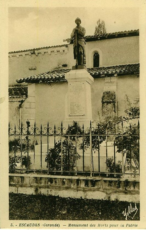 Carte postale ancienne Escaudes - monument aux morts
