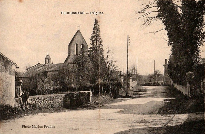 Carte postale ancienne Escoussans - église 1