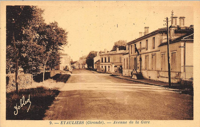 Carte postale ancienne Etauliers - bourg 13