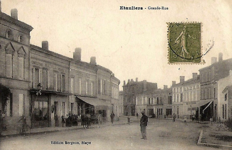 Carte postale ancienne Etauliers - bourg 14