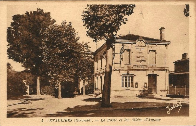 Carte postale ancienne Etauliers - La Poste 2