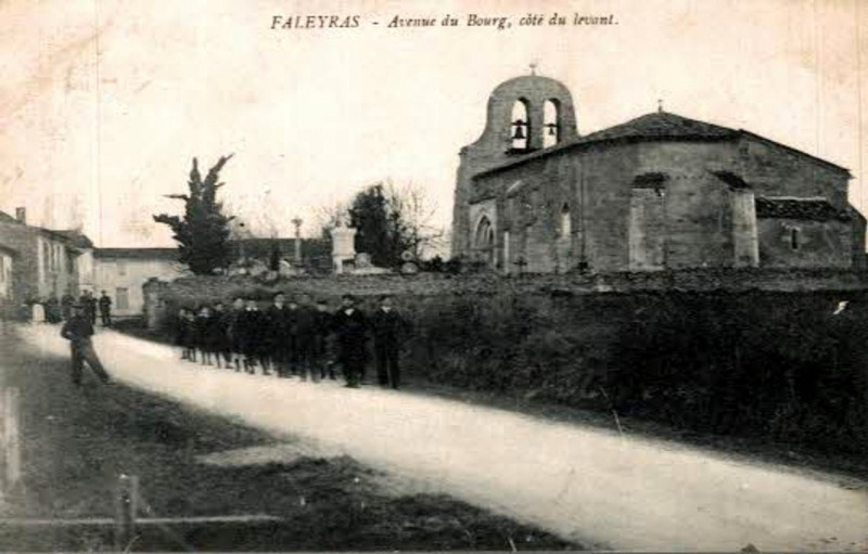 Carte postale ancienne Faleyras - bourg 5