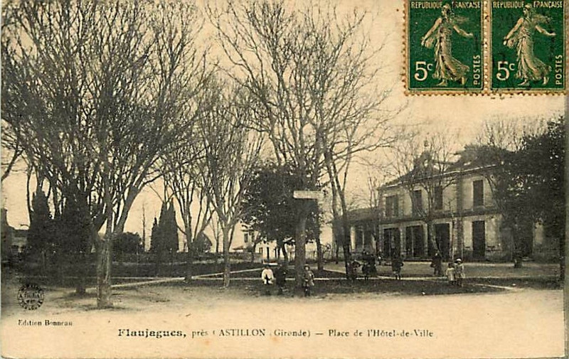 Carte postale ancienne Flaujagues - bourg 1
