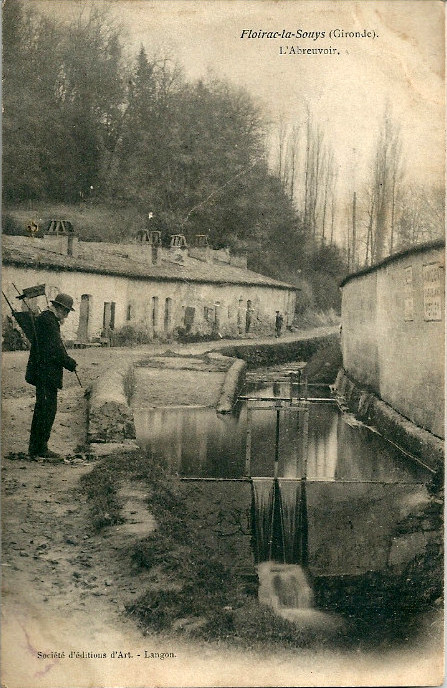 Carte postale ancienne Floirac abreuvoir