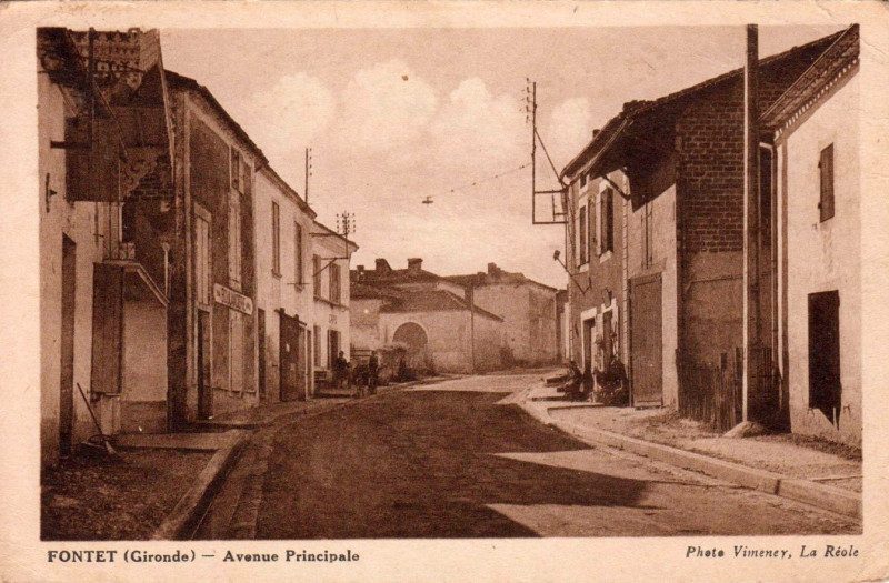 Carte postale ancienne Fontet - avenue principale