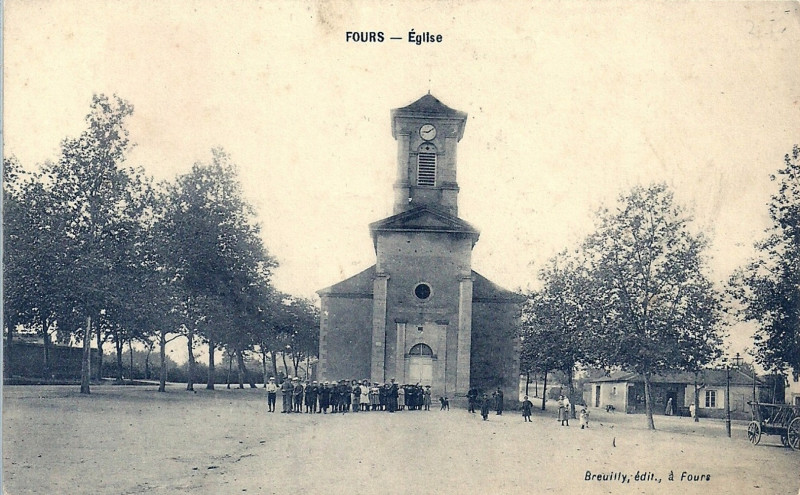 Carte postale ancienne Fours -église 2