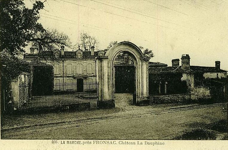 Carte postale ancienne Fronsac - château la Dauphine 1