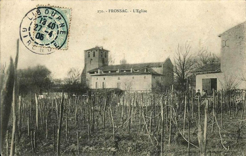Carte postale ancienne Fronsac - église 1