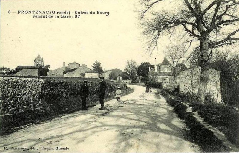 Carte postale ancienne Frontenac - bourg 1