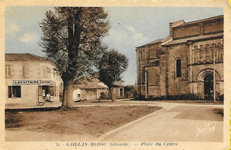 Carte postale ancienne Gaillan - église 1