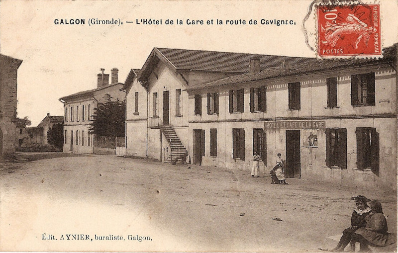 Carte postale ancienne Galgon - bourg 4