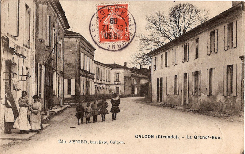 Carte postale ancienne Galgon - bourg 5