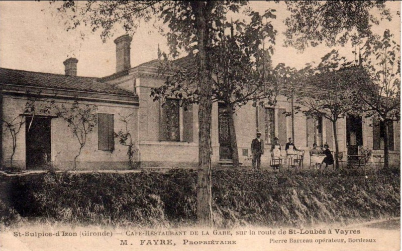 Carte postale ancienne Saint-Sulpice-d'Izon cafe de la gare