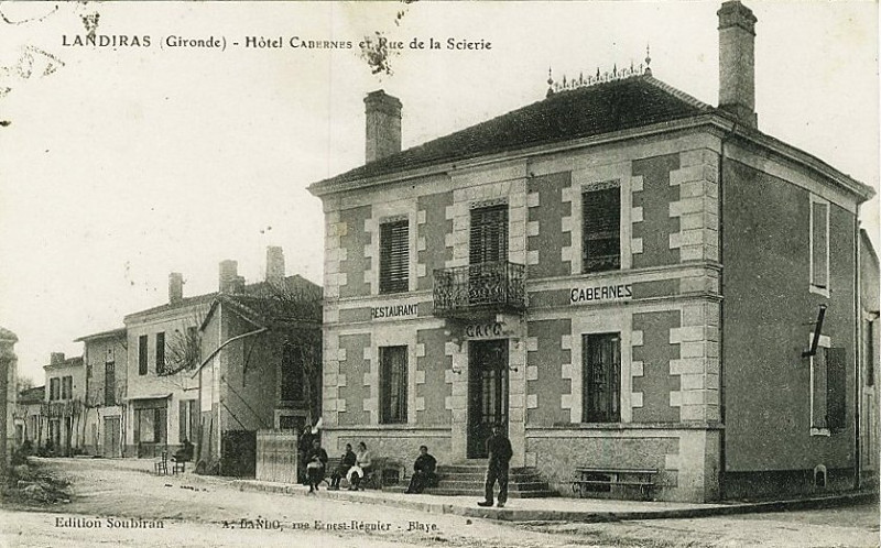 Carte postale ancienne Landiras - bourg 2