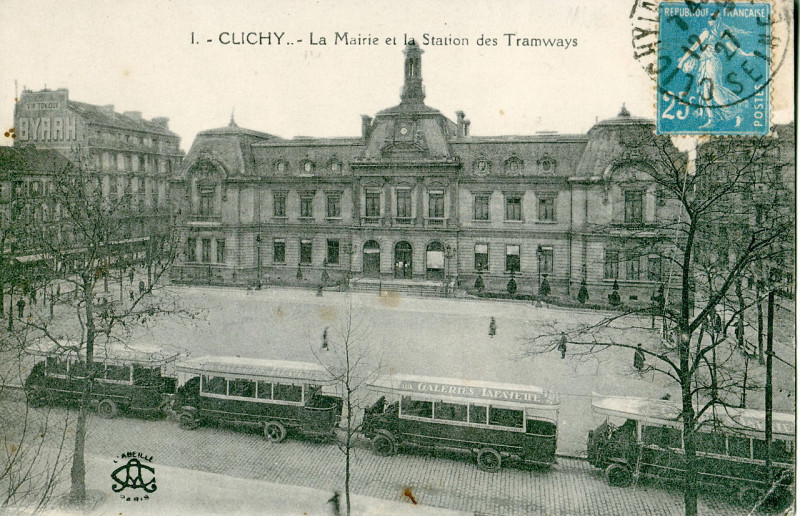Carte postale ancienne La Mairie et la Station des Tramways à Clichy