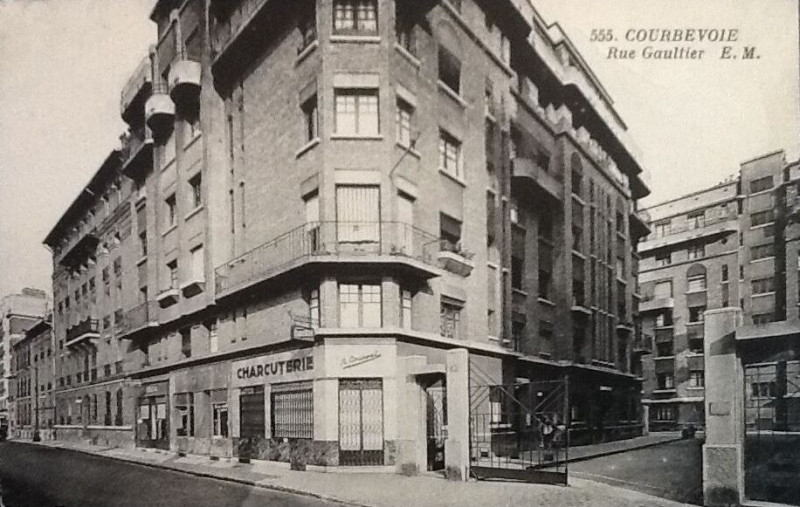 Carte postale ancienne Courbevoie.Rue Gaultier