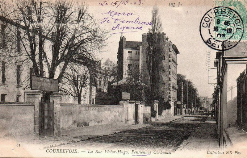 Carte postale ancienne Courbevoie.Rue Victor-Hugo.1903