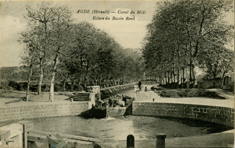 Carte postale ancienne Agde Round Lock post card