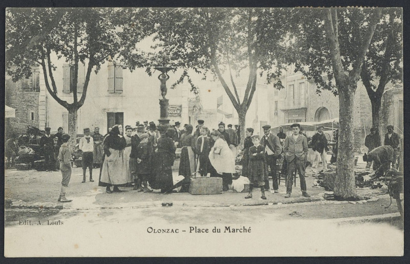 Carte postale ancienne Olonzac place du marché 1911 - Archives départementales de l'Hérault - FRAD034-2FICP-01609-00001