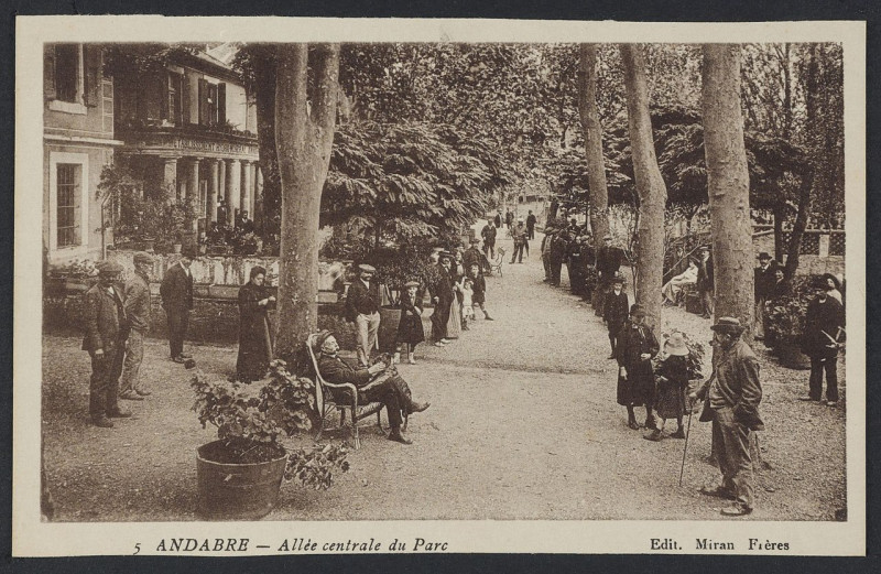 Carte postale ancienne Rosis Andabre allée centrale du parc - Archives départementales de l'Hérault - FRAD034-2FICP-05562-00001
