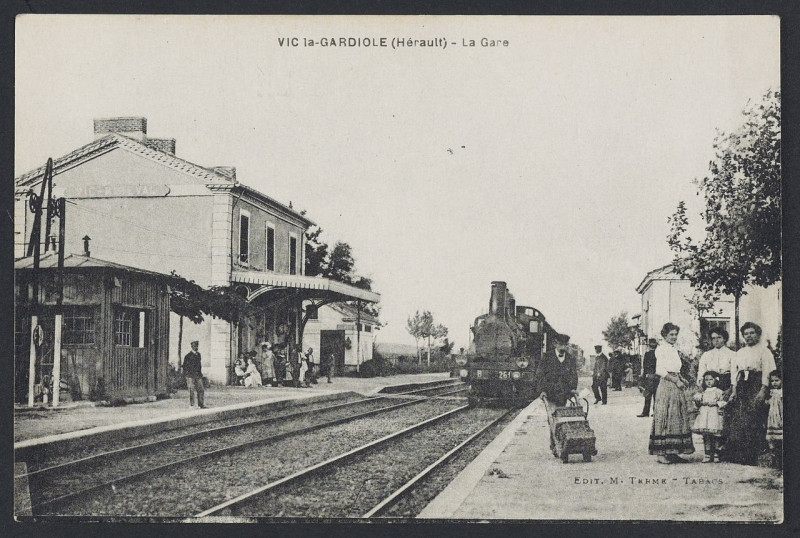 Carte postale ancienne Vic-la-Gardiole la gare - Archives départementales de l'Hérault - FRAD034-2FICP-01906-00001