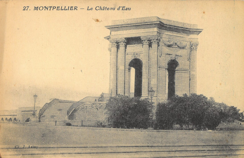 Carte postale ancienne Montpellier - Chateau Eau