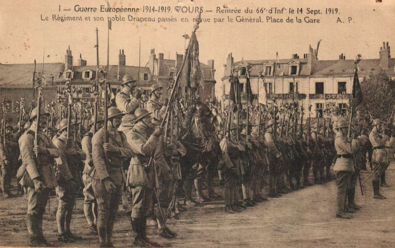 Carte postale ancienne 66e Ri (6)