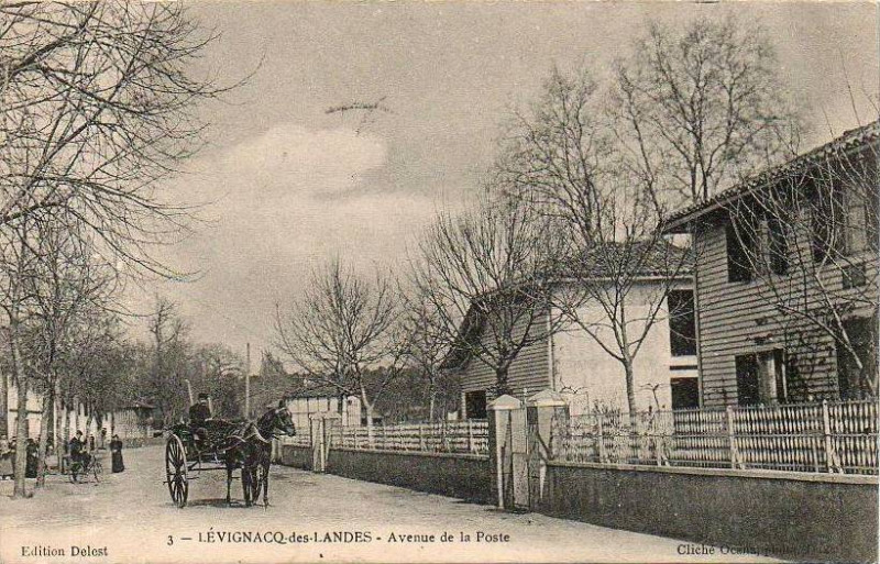 Carte postale ancienne Lévignacq - Avenue de la Poste 3